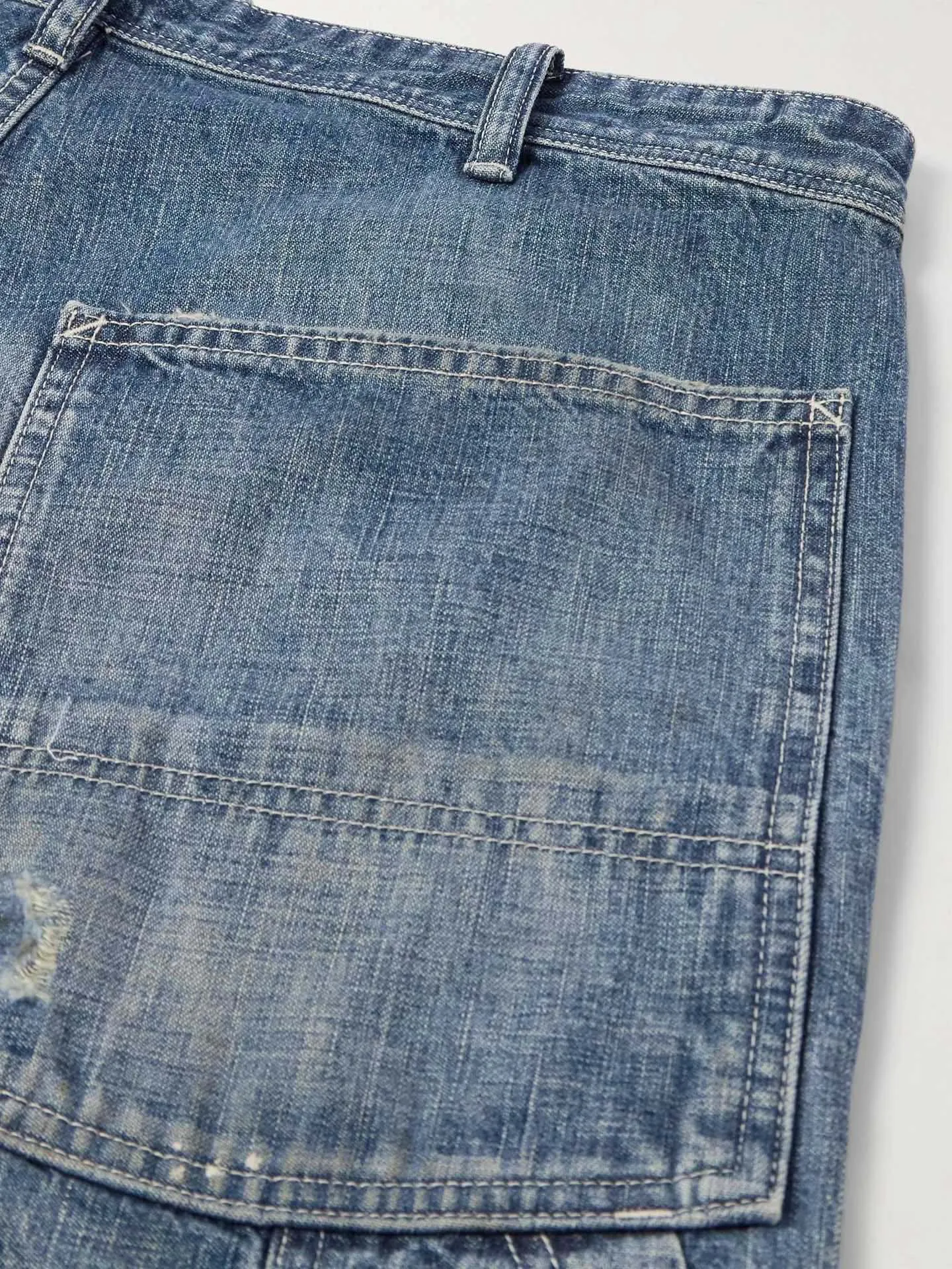 SAINT Mxxxxxx SAINT_DENIM PANTS/PAINTER /BLUE Logging trousers with knife-cut holes and splashed ink. Patch jeans. Blue S-XL. All accessories are molded and customized. Super heavy work. Washed and distressed. Knife-cut holes. Artificial splashed ink graffiti. Authentic version. Loose and stylish.